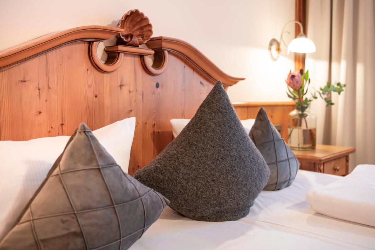 Landhotel 3Kronen Adelsdorf Bagian luar foto