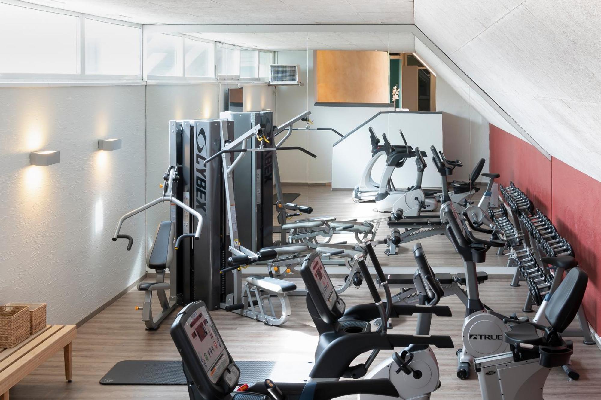 Landhotel 3Kronen Adelsdorf Bagian luar foto