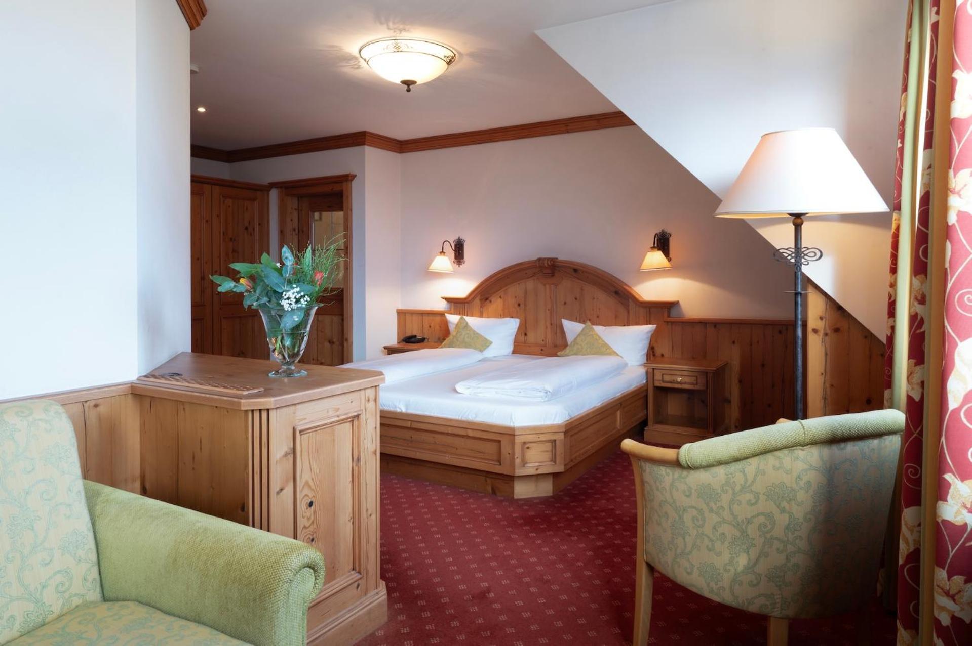 Landhotel 3Kronen Adelsdorf Bagian luar foto